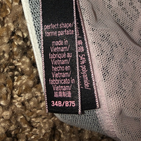 Victoria’s Secret Bra - Picture 3 of 4